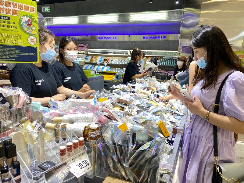當(dāng)臨期店不再“臨期”,“嗨特購(gòu)們”如何賺錢(qián)