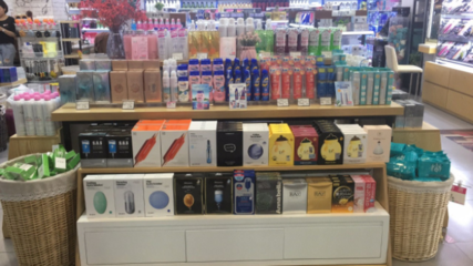 跑市場-CBO化妝品財(cái)經(jīng)在線-越深入,越有戲-化妝品財(cái)經(jīng)在線-一個(gè)行業(yè)的生意與思想